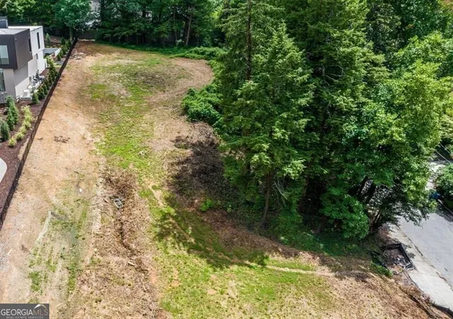 2nd image of 390 W Wesley Rd Nw, Atlanta, GA 30305 | MLS# 10693046