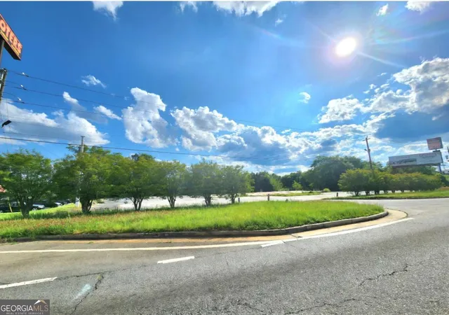 1st image of 1081 Iris Dr Se, Conyers, GA 30094 | MLS# 10721967