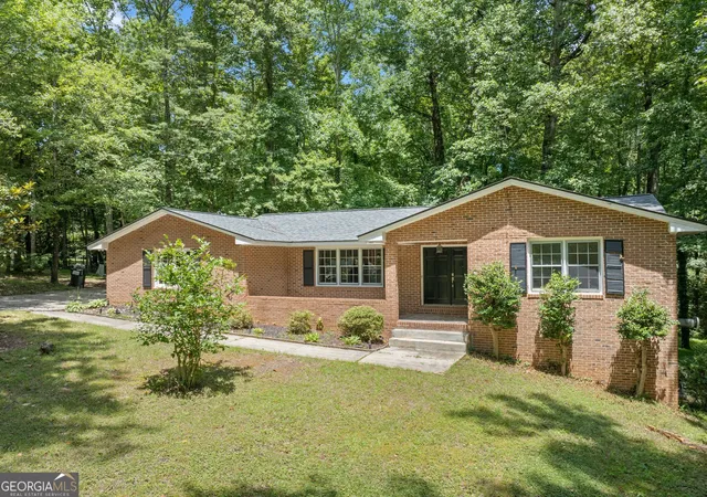 Homes for sale in Cumming, GA | 20 Pine Lake Dr, Cumming, GA 30040 | MLS# 10790306