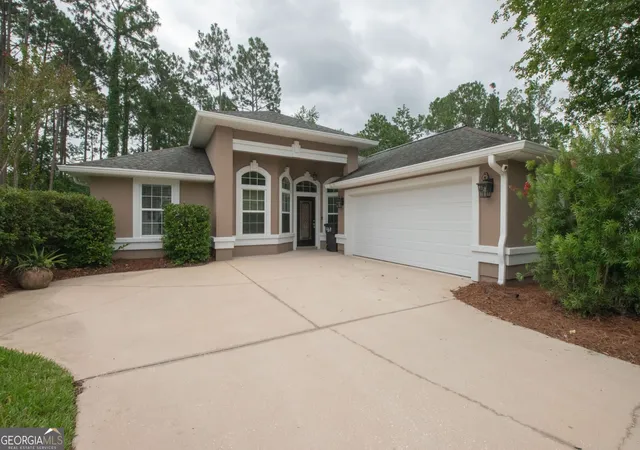 Photo 2 of Single family home for sale at 141 Heron Ct, Saint Marys, GA 31558 | MLS# 10806047 | Listing updated on 2026-09-15
