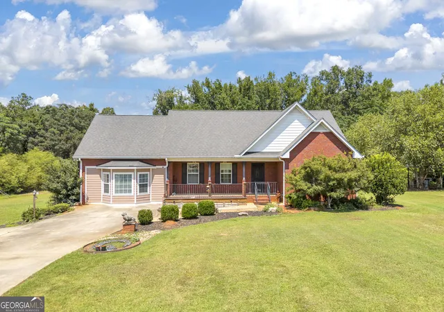 Photo 1 of Single family home for sale at 117 Dunbar Pl, Winterville, GA 30683 | MLS# 10832591 | Listing updated on 2026-09-08