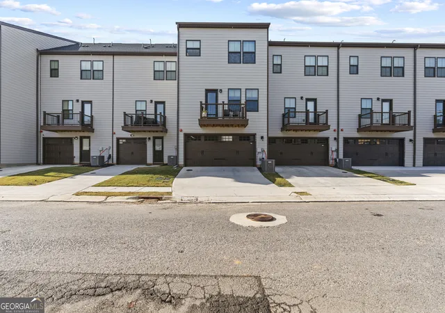 Photo 30 of Townhouse for sale at 205 Climbing Ivy Cir, Fayetteville, GA 30214 | MLS# 10836001 | Listing updated on 2026-09-02