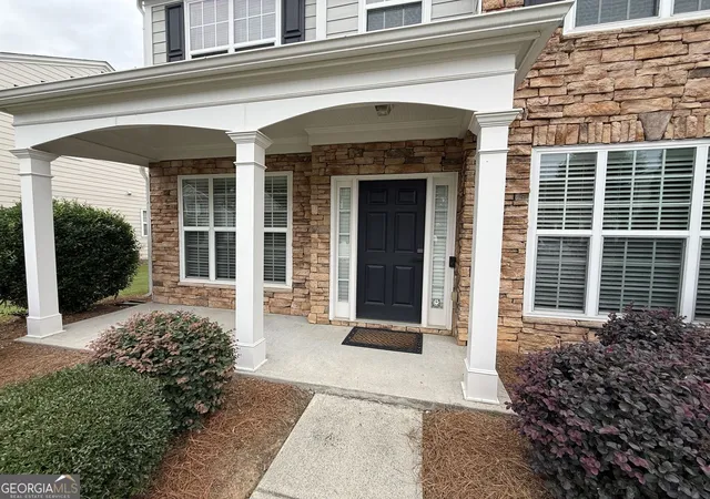Photo 3 of Single family home for sale at 8080 Friarbridge Dr, Suwanee, GA 30024 | MLS# 10819377 | Listing updated on 2026-09-10