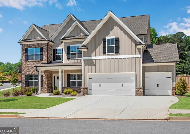 2nd image of 76 Hidden Fields Wy, Hoschton, GA 30548 | MLS# 10734297