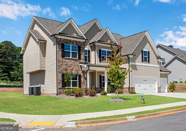 3rd image of 76 Hidden Fields Wy, Hoschton, GA 30548 | MLS# 10734297