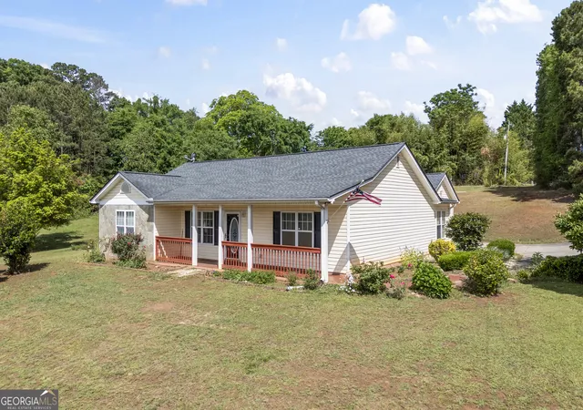 Homes for sale in Commerce, GA | 574 Mt Bethel Rd, Commerce, GA 30530 | MLS# 10761599