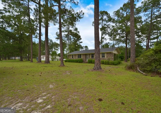 2nd image of 50 Wallace Cir, Eastman, GA 31023 | MLS# 10795675