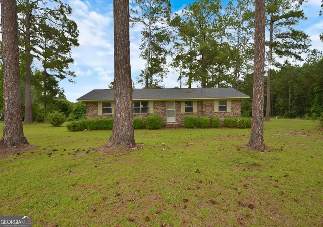 4th image of 50 Wallace Cir, Eastman, GA 31023 | MLS# 10795675