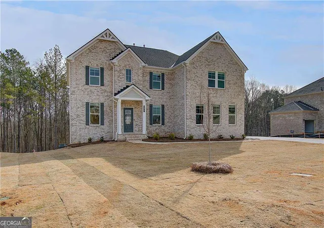 Photo 3 of Single family home for sale at 213 Delta Dr, Mcdonough, GA 30253 | MLS# 10787013 | Listing updated on 2026-06-30