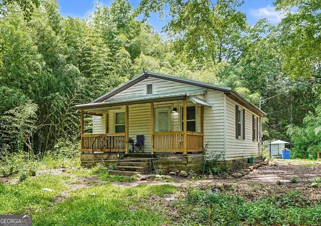 Photo 3 of Sale Pending at 629 N Mcdonough Rd, Griffin, GA 30223 | MLS# 10789167 | Listing updated on 2026-09-20