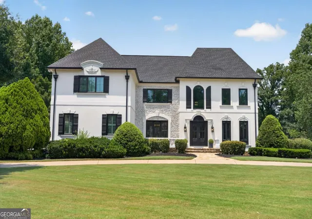Photo 4 of Single family home for sale at 775 Champions Clb Dr, Alpharetta, GA 30004 | MLS# 10816462 | Listing updated on 2026-08-14