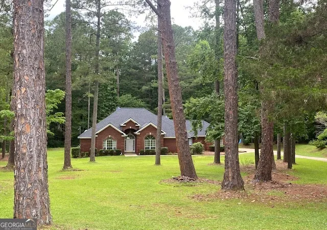 Homes for sale in Lanett, AL | 1697 N 11th Ct, Lanett, AL 36863 | MLS# 10792662