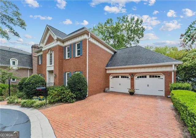 Photo 2 of Single family home for sale at 1951 Winchelsea Ct W, Atlanta, GA 30338 | MLS# 10825154 | Listing updated on 2026-09-10