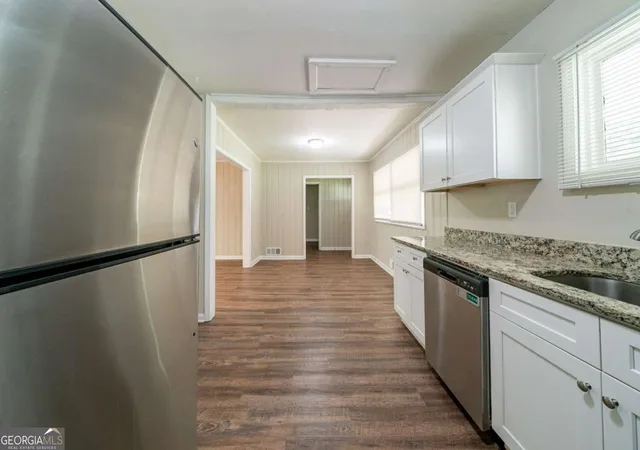 5th image of 3904 W Hilda Cir, Decatur, GA 30035 | MLS# 10709473