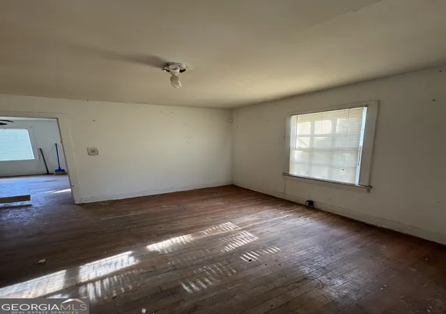 Photo 3 of Sale Pending at 4133 Buena Vista Ave, Macon, GA 31206 | MLS# 10656743 | Listing updated on 2026-01-25
