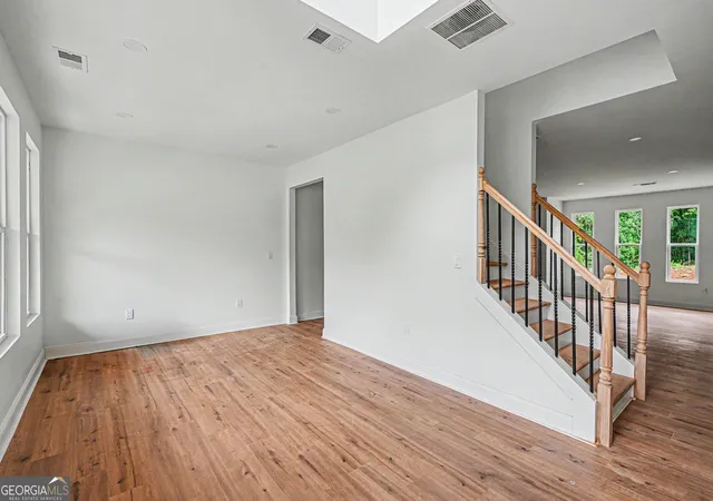 Photo 2 of Single family home for sale at 1013 Queens Brg Way, Griffin, GA 30223 | MLS# 10788335 | Listing updated on 2026-07-27