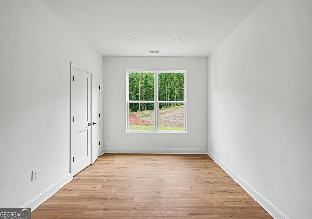 Photo 4 of Single family home for sale at 1013 Queens Brg Way, Griffin, GA 30223 | MLS# 10788335 | Listing updated on 2026-07-27