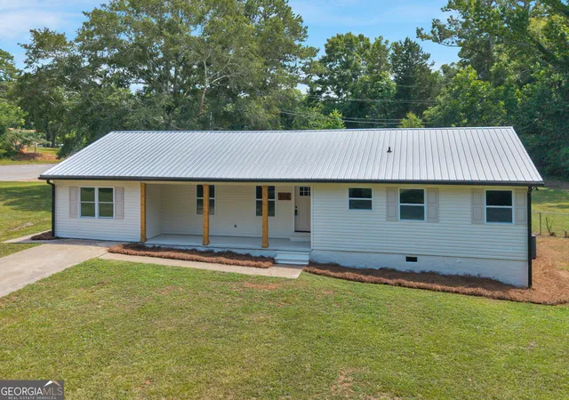 1st image of 976 Hampton Locust Grove Rd, Hampton, GA 30228 | MLS# 10807980