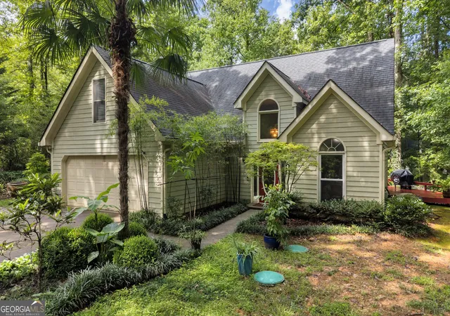 Photo 1 of Sale Pending at 1060 Sharon Pl, Watkinsville, GA 30677 | MLS# 10814508 | Listing updated on 2026-08-19