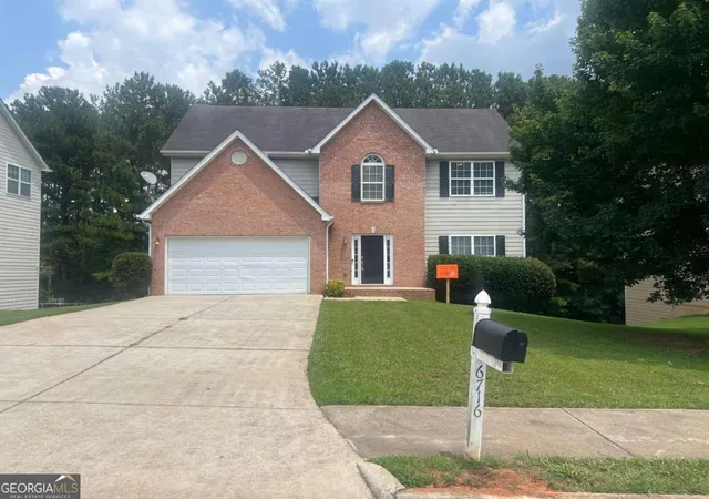 Photo 1 of Sale Pending at 6716 Delaware Bnd, Fairburn, GA 30213 | MLS# 10810061 | Listing updated on 2026-09-09