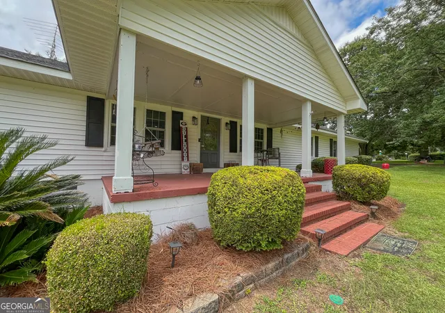 Photo 3 of Sale Pending at 431 Strickland Rd, Dublin, GA 31021 | MLS# 10789778 | Listing updated on 2026-09-18
