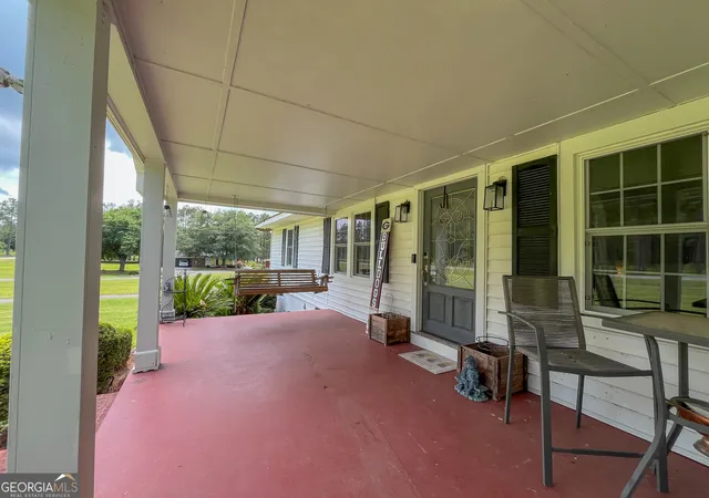 Photo 4 of Sale Pending at 431 Strickland Rd, Dublin, GA 31021 | MLS# 10789778 | Listing updated on 2026-09-18
