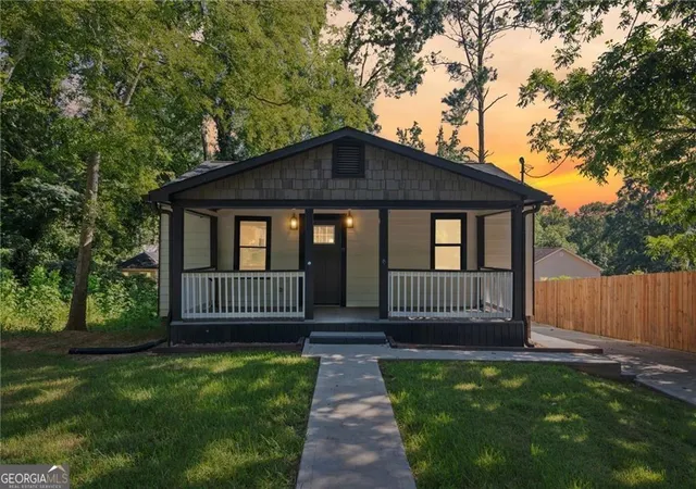 2nd image of 1987 Ruth St Nw, Atlanta, GA 30318 | MLS# 10684960