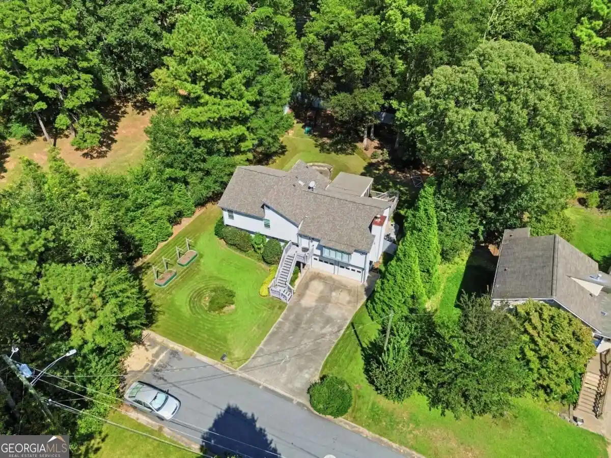 Single family home for sale at 5045 Ravenwood Dr, Marietta, GA 30066 | MLS# 10871603