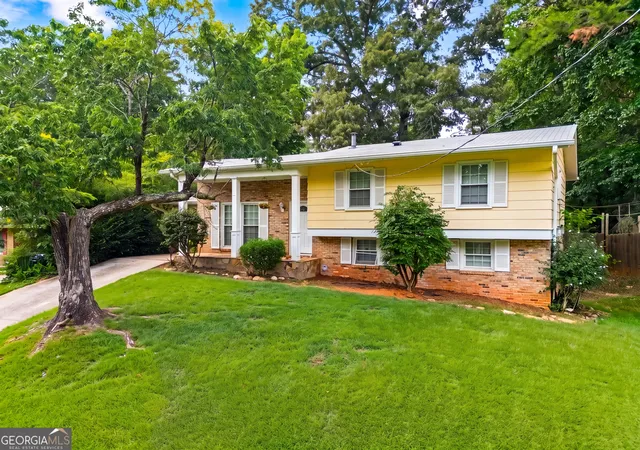 Photo 2 of Single family home for sale at 2510 Brentwood Ct, Decatur, GA 30032 | MLS# 10797671 | Listing updated on 2026-08-21