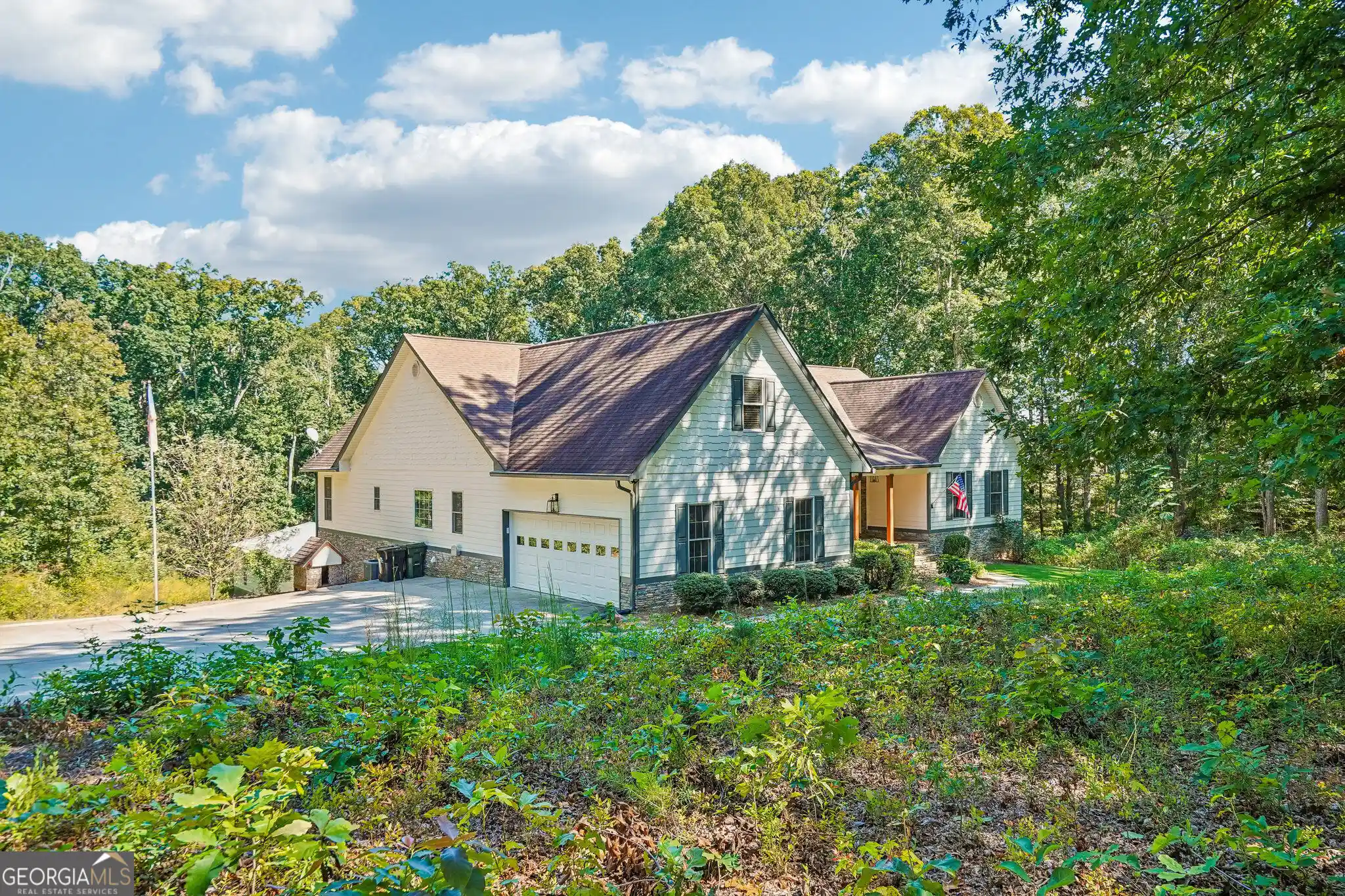 Photo 1 of Mansion for sale at 5925 Cantrell Cir, Cumming, GA 30041 | MLS# 10760957 | Listing updated on 2026-10-16