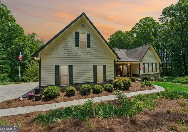 1st image of 5925 Cantrell Cir, Cumming, GA 30041 | MLS# 10760957
