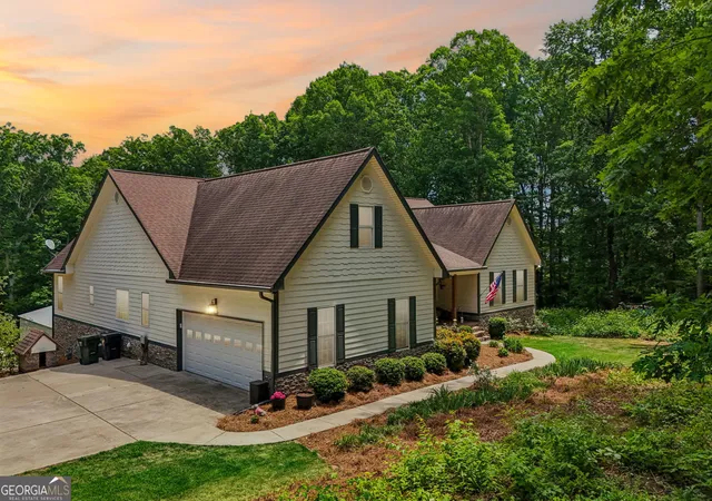 2nd image of 5925 Cantrell Cir, Cumming, GA 30041 | MLS# 10760957