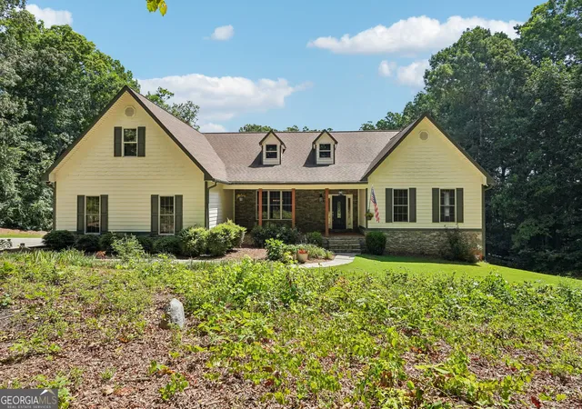 Photo 3 of Mansion for sale at 5925 Cantrell Cir, Cumming, GA 30041 | MLS# 10760957 | Listing updated on 2026-09-05