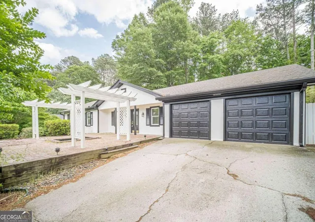 1st image of 4858 Tarleton Dr Sw, Lilburn, GA 30047 | MLS# 10819696