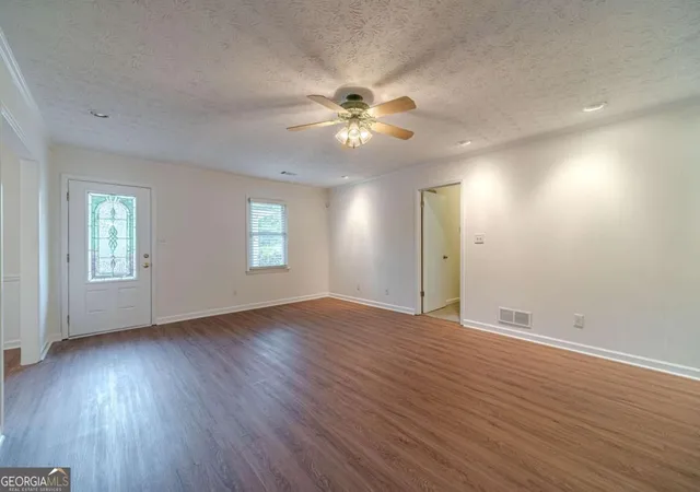 5th image of 4858 Tarleton Dr Sw, Lilburn, GA 30047 | MLS# 10819696