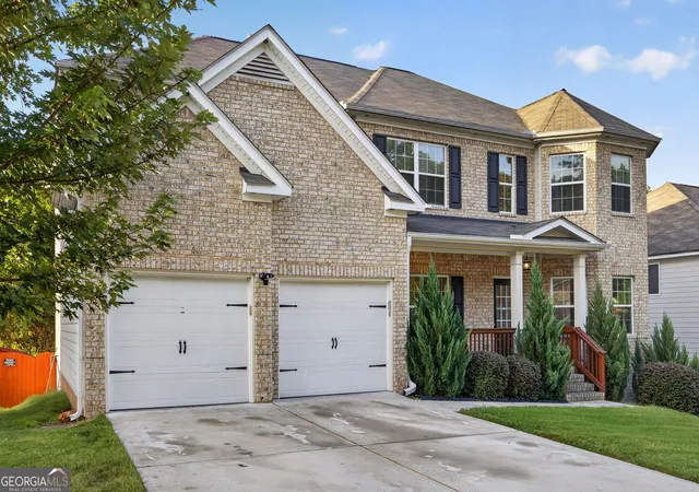 Photo 3 of Single family home for sale at 1532 Gallup Dr, Stockbridge, GA 30281 | MLS# 10819502 | Listing updated on 2026-09-15