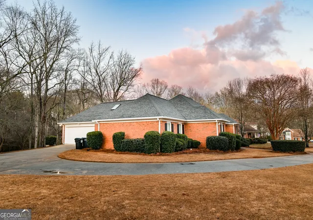 3rd image of 1431 Brandy Shoals Dr Se, Conyers, GA 30013 | MLS# 10714375