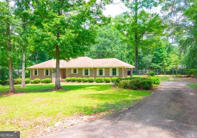 2nd image of 240 Plumfield Dr, Pine Mountain, GA 31822 | MLS# 10820184