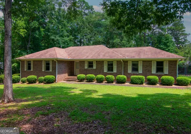 4th image of 240 Plumfield Dr, Pine Mountain, GA 31822 | MLS# 10820184