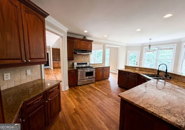 Photo 3 of Mansion for sale at 4710 Roswell Rd, Marietta, GA 30062 | MLS# 10765464 | Listing updated on 2026-08-30