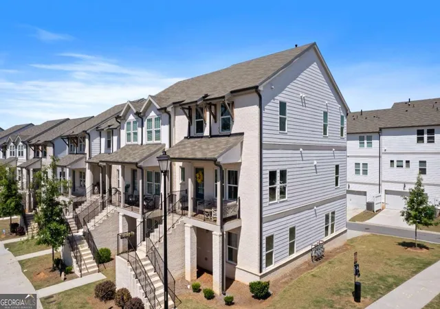 Photo 3 of Townhouse for sale at 3564 Shore Wood Ave, Lawrenceville, GA 30044 | MLS# 10781027 | Listing updated on 2026-09-06