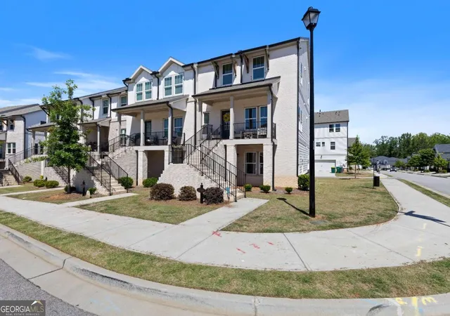 Photo 3 of Townhouse for sale at 3564 Shore Wood Ave, Lawrenceville, GA 30044 | MLS# 10781027 | Listing updated on 2026-09-06