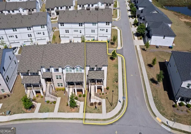 Photo 4 of Townhouse for sale at 3564 Shore Wood Ave, Lawrenceville, GA 30044 | MLS# 10781027 | Listing updated on 2026-09-06