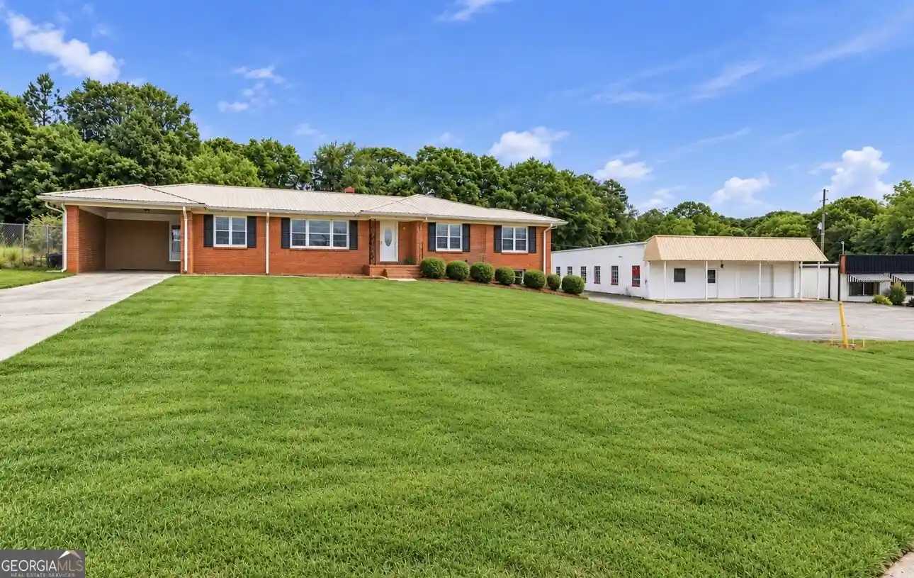 Photo 1 of Single family home for sale at 3201 Hwy 17 Alt, Toccoa, GA 30577 | MLS# 10754657 | Listing updated on 2026-10-30