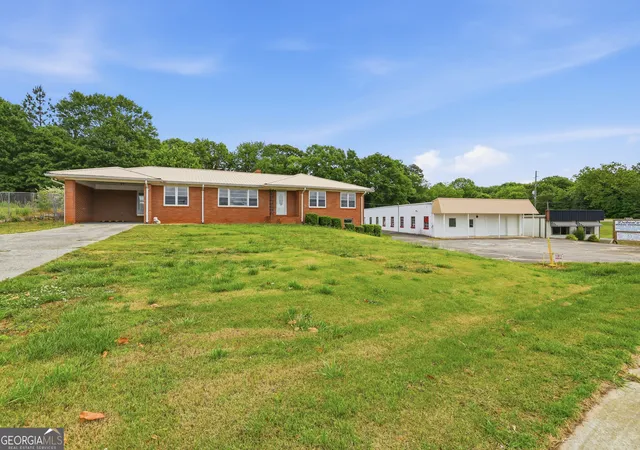 Photo 3 of Single family home for sale at 3201 Hwy 17 Alt, Toccoa, GA 30577 | MLS# 10754657 | Listing updated on 2026-08-29