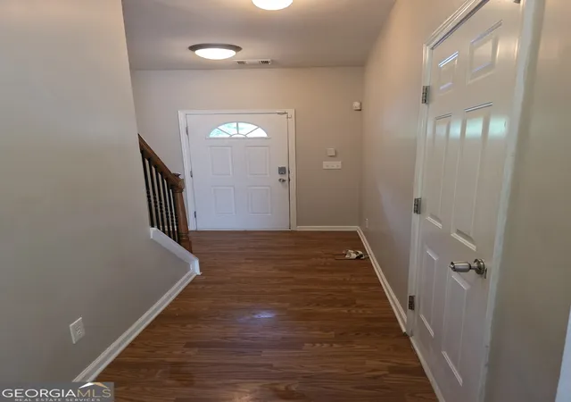 Photo 4 of Townhouse for sale at 2873 Ridgeview Dr SW, Atlanta, GA 30331 | MLS# 10804732 | Listing updated on 2026-09-29