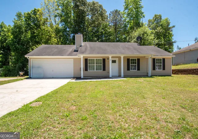 Homes for sale in Grantville, GA | 7 Chelsea Ln, Grantville, GA 30220 | MLS# 10741535