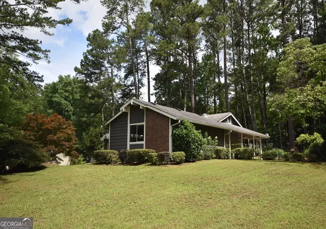 Photo 3 of Single family home for sale at 1288 Crescent Dr, Marietta, GA 30066 | MLS# 10790966 | Listing updated on 2026-08-24