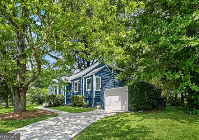 Photo 3 of Single family home for sale at 3423 Rugby Cir, College Park, GA 30337 | MLS# 10825302 | Listing updated on 2026-09-22