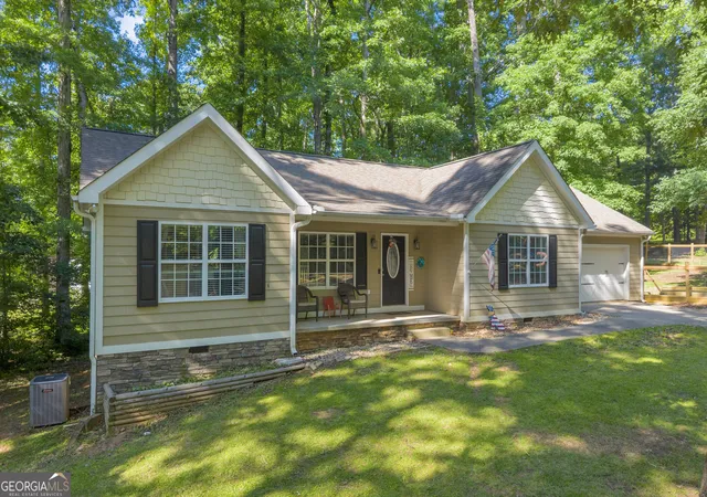 Homes for sale in Lavonia, GA | 211 Normandy Trl, Lavonia, GA 30553 | MLS# 10764967